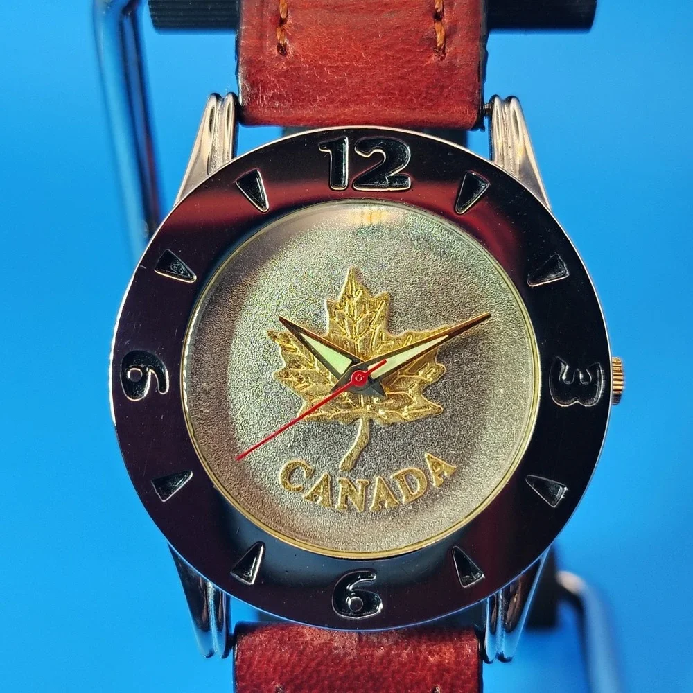 Vintage 2006 Canada Maple Leaf Japan Movt Leather 34mm Unisex Quartz Watch